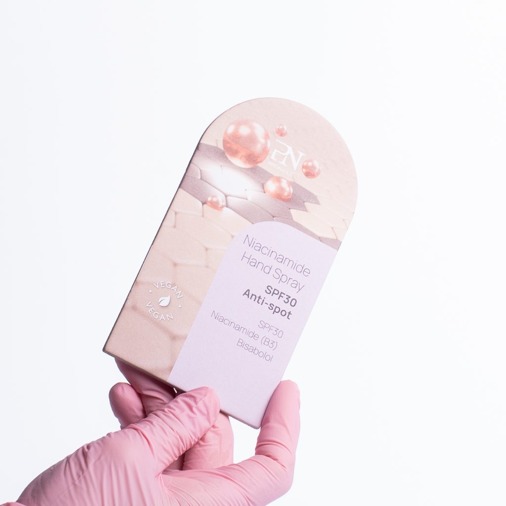 HYALURON HAND CREAM & NIACINAMIDE HAND SPRAY CARD – PER ESPOSITORE MAGNETICO ROSA