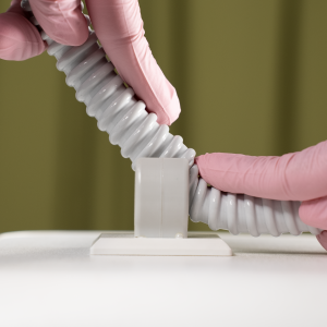 GANCIO CON BASE ADESIVA PORTA TUBO VP700